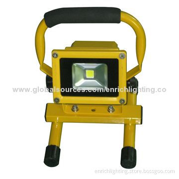 Portable IP65 10W Rechargeable LED Floodlight with Bracket, Yellow Shell